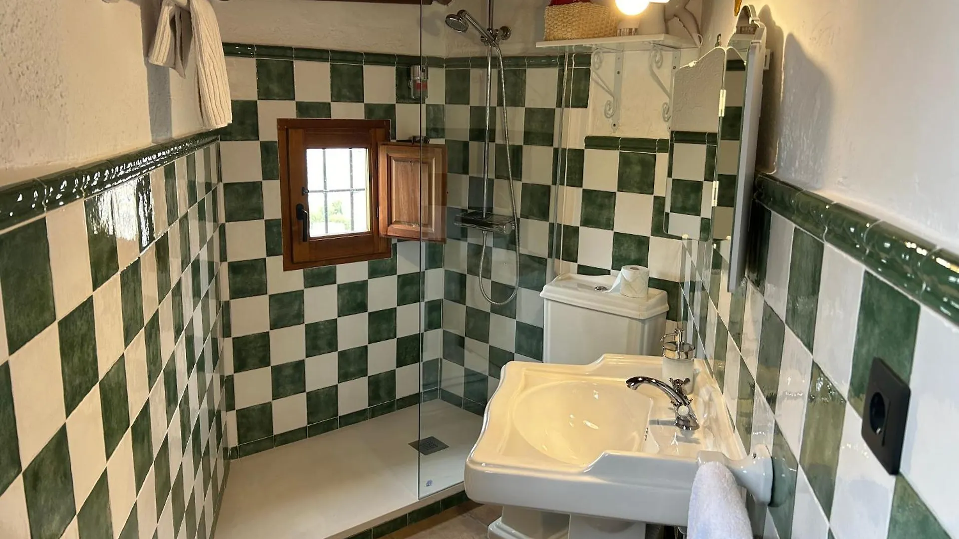 Las casillas de la Villa ALEGRÍAS Montefrío Apartamento